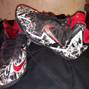 Lebrons (kids)